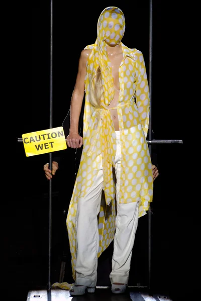 Look 19